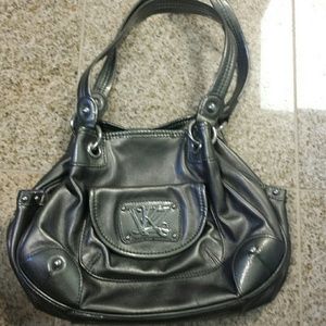 Handbag (over the shoulder)